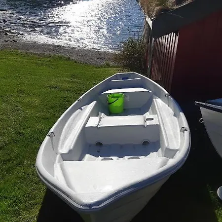 Teigen Leirstad, Eikefjord, Hytter Tatil Evi *